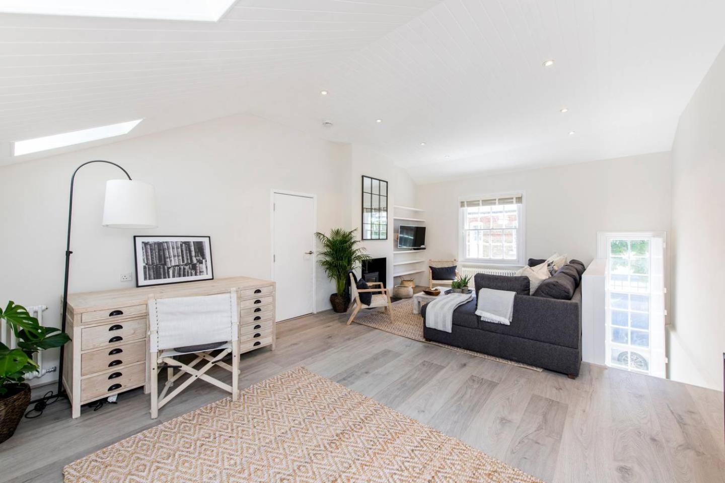 Divine 3 Bed House In Battersea Casa vacanze Londra