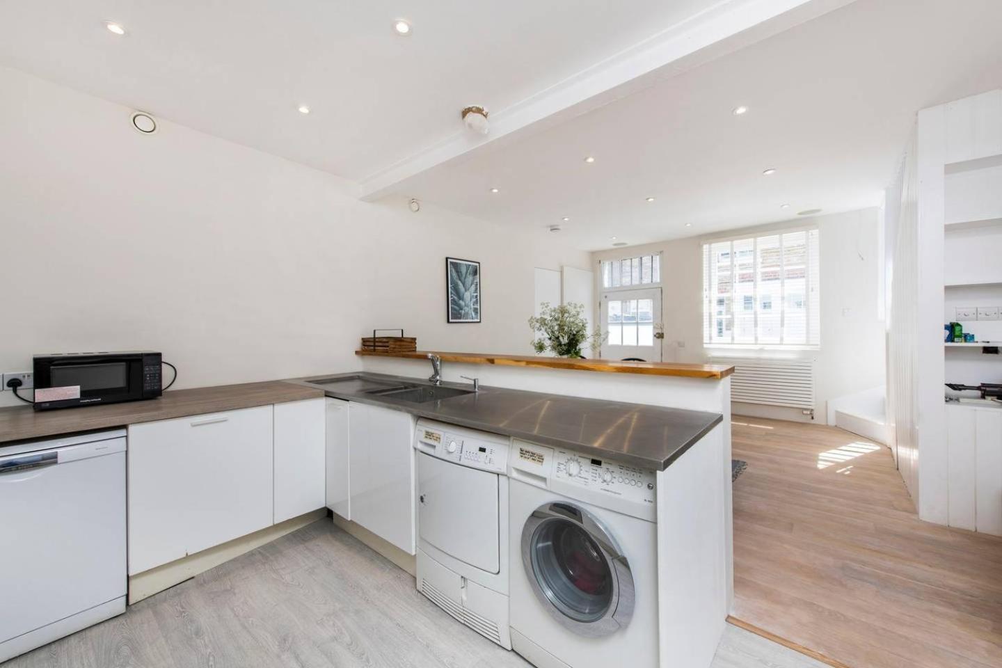 Divine 3 Bed House In Battersea * Londra