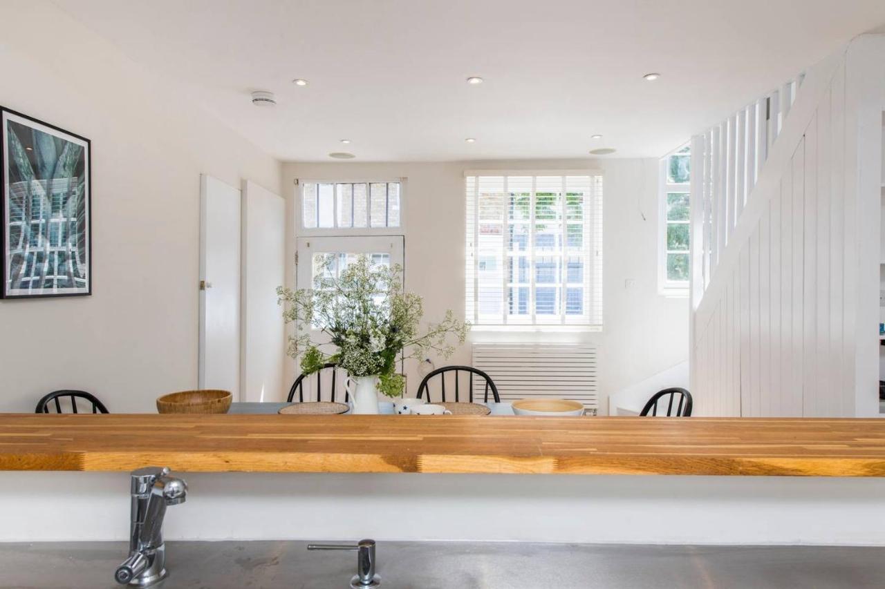 Divine 3 Bed House In Battersea Londra